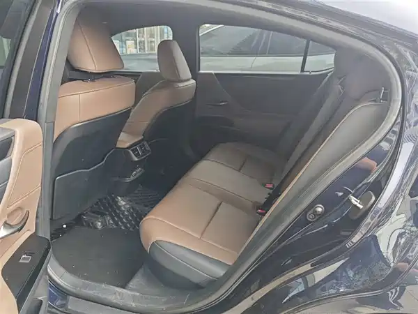 Lexus ES 2022, фото 5