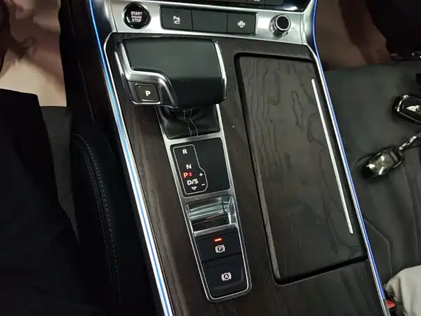 Audi A6L 2022, фото 13