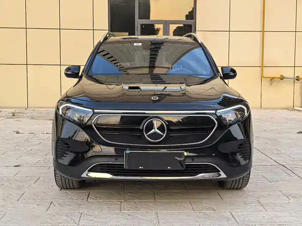 Mercedes-Benz EQB 2022, фото 2