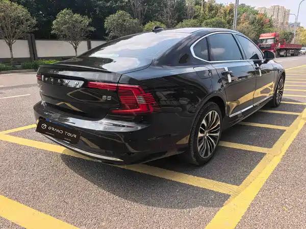 Volvo S90 2025, фото 5