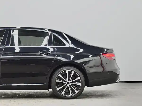 Mercedes-Benz E-Class PHEV 2022, фото 25