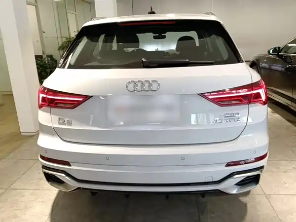 Audi Q3 2024, фото 5