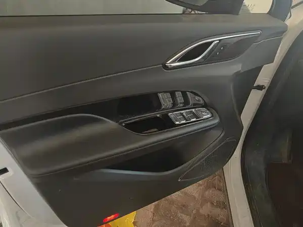 Hongqi HS3 2024, фото 7