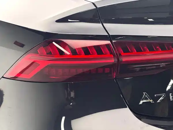 Audi A7L 2025, фото 19