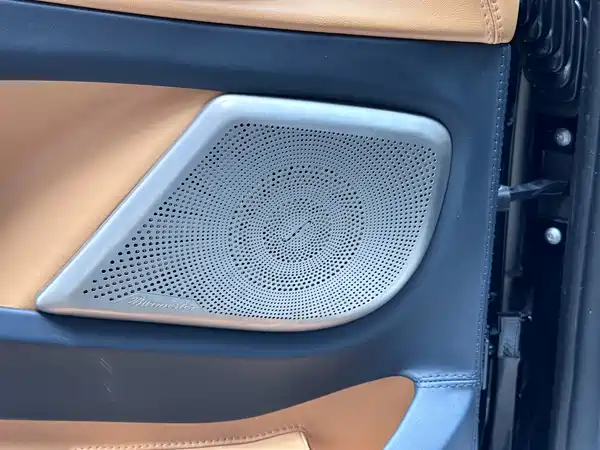 Mercedes-Benz V-Class 2022, фото 15