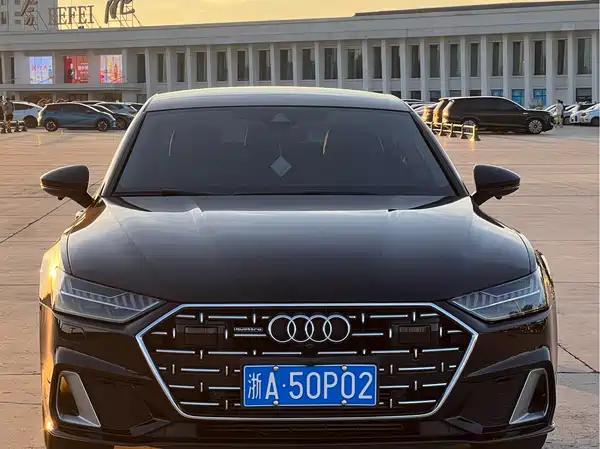 Audi A7L 2022, фото 2