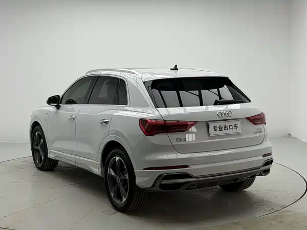 Audi Q3 2022, фото 3