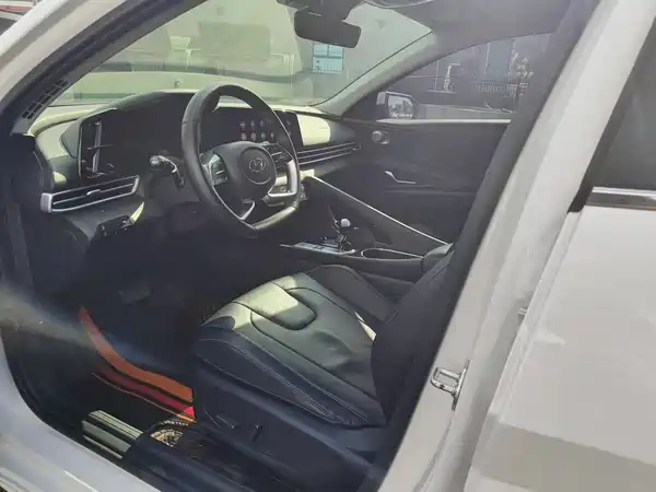 Hyundai Elantra 2021, фото 5