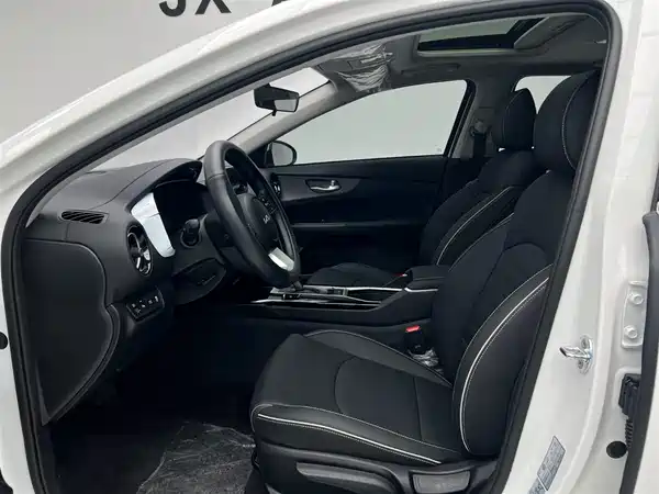 Kia K3 2024, фото 14