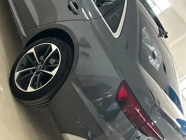 Audi A4L 2024, фото 24