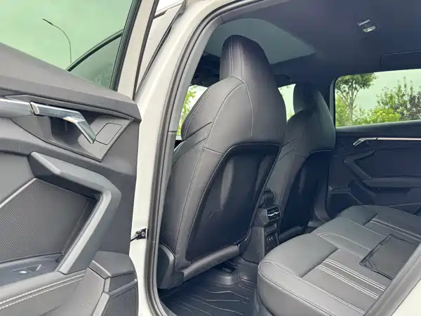 Audi A3 2023, фото 13