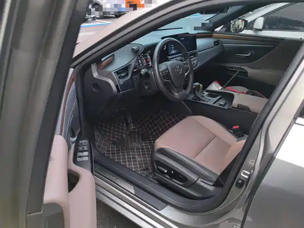 Lexus ES 2024, фото 13