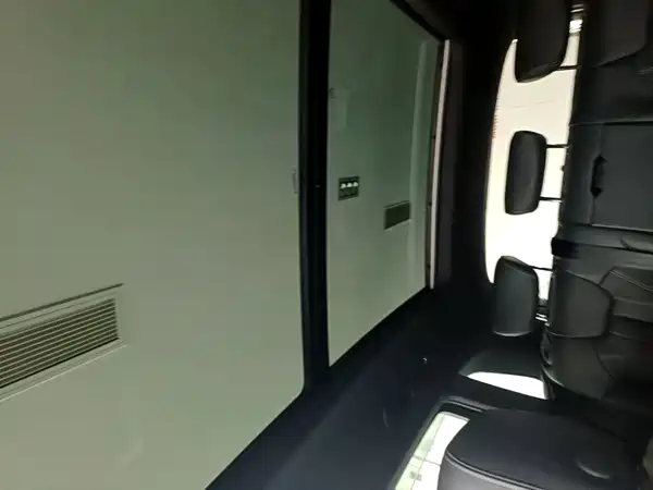 Audi Q5L 2025, фото 17