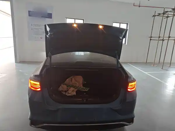 Geely Emgrand L PHEV 2022, фото 8
