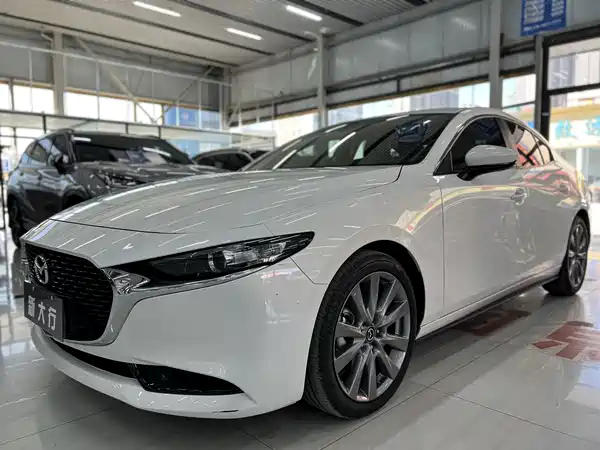 Mazda 3 2023