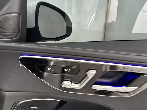 Mercedes-Benz C-Class PHEV 2025, фото 24