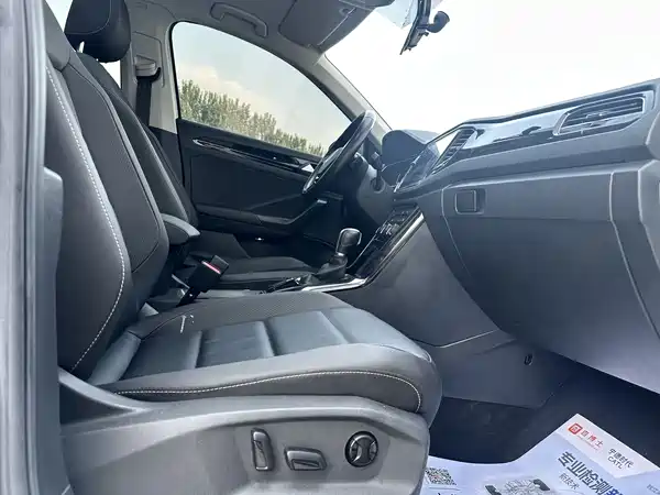 Volkswagen T-ROC 2022, фото 5