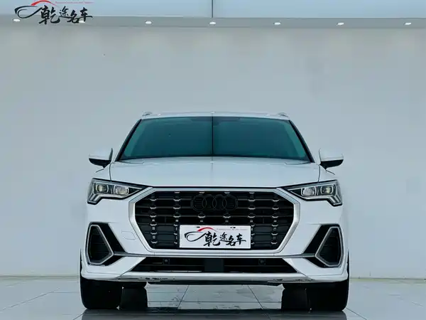 Audi Q3 2022, фото 2