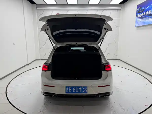 Volkswagen Golf 2023, фото 9