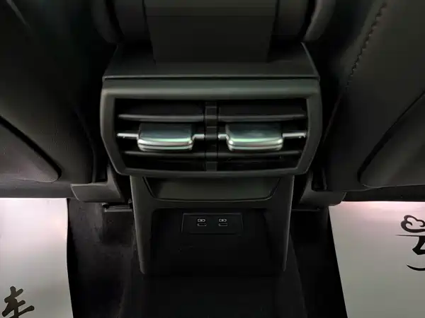 Audi A3 2024, фото 20