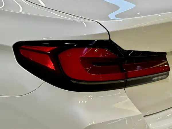 BMW 5 Series 2022, фото 8