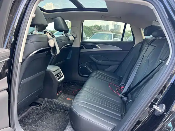 Hongqi H5 2023, фото 16