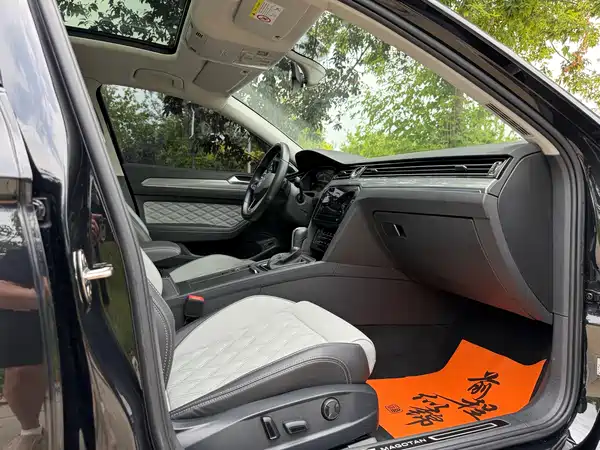 Volkswagen Magotan 2023, фото 16