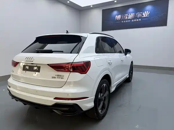Audi Q3 2022, фото 6