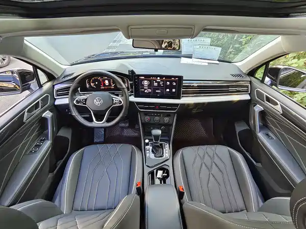 Volkswagen Tiguan L 2023, фото 14