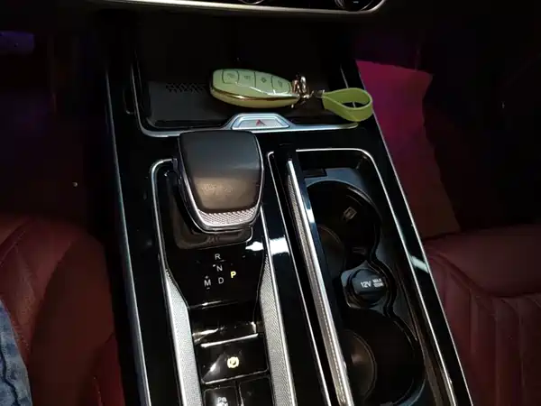 Hongqi HS5 2023, фото 9