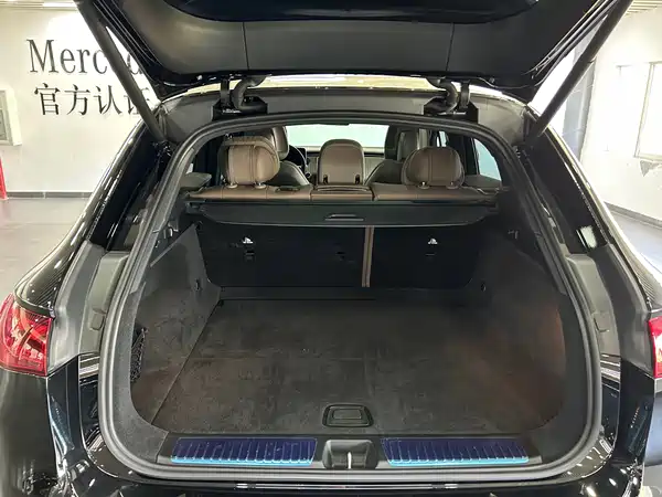 Mercedes-Benz EQE SUV 2024, фото 11