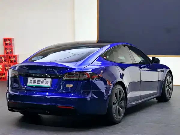 Tesla Model S 2023, фото 21