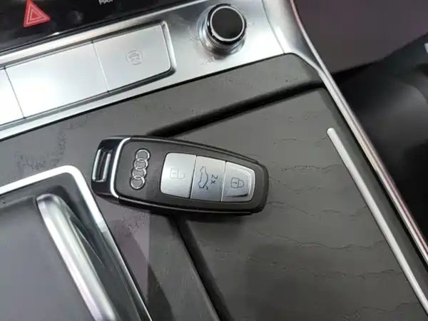 Audi A6L 2025, фото 14