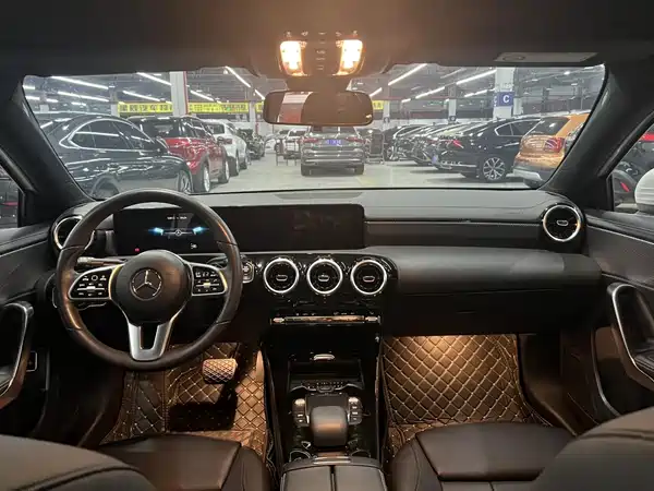 Mercedes-Benz A-Class 2022, фото 8