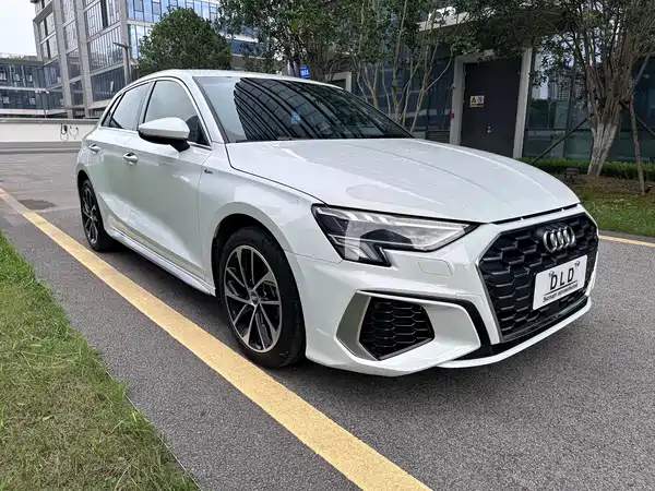 Audi A3 2022, фото 3