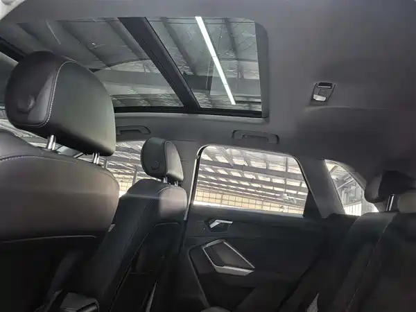 Audi Q3 2022, фото 8