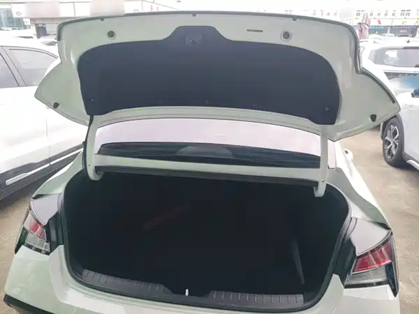 Hyundai Elantra 2023, фото 18