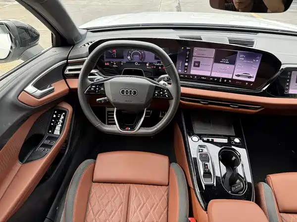 Audi A5L 2025, фото 12
