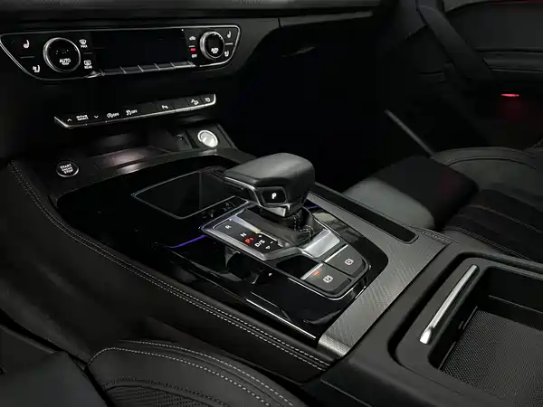 Audi Q5L 2022, фото 9