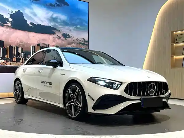 Mercedes-Benz A-Class AMG 2024, фото 3