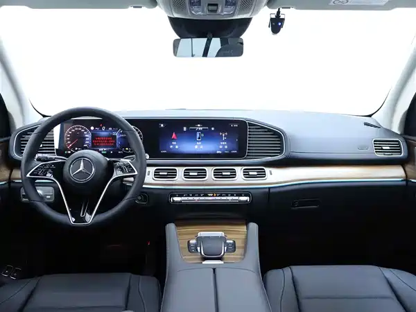 Mercedes-Benz GLE PHEV 2024, фото 13
