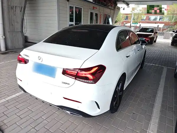 Mercedes-Benz A-Class 2022, фото 6