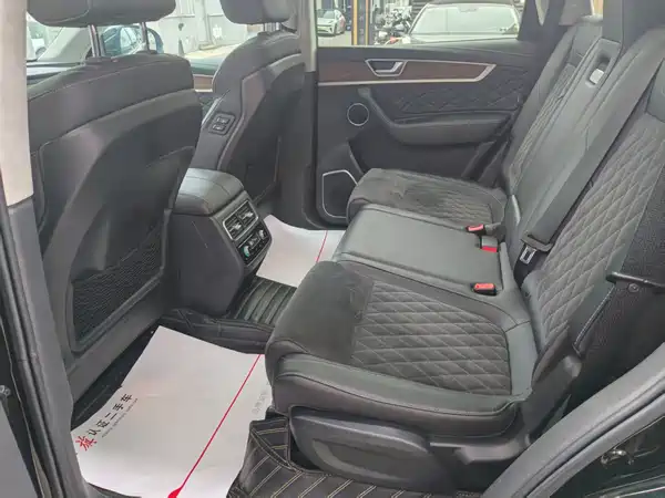 Hongqi HS7 2021, фото 10