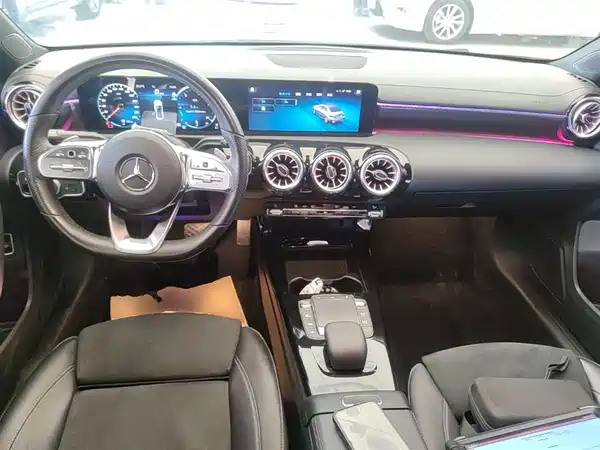 Mercedes-Benz A-Class 2022, фото 9