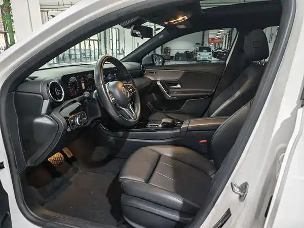 Mercedes-Benz A-Class 2022, фото 4