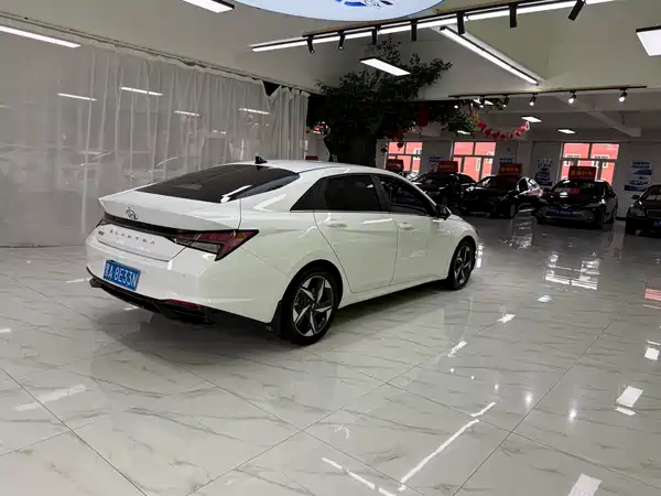 Hyundai Elantra 2022, фото 6