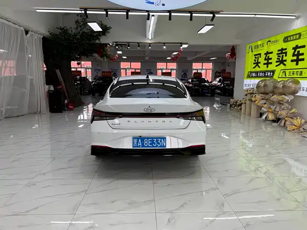 Hyundai Elantra 2022, фото 5