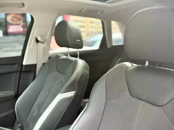 Audi Q3 2023, фото 18