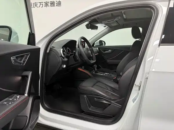Audi Q2L 2023, фото 10