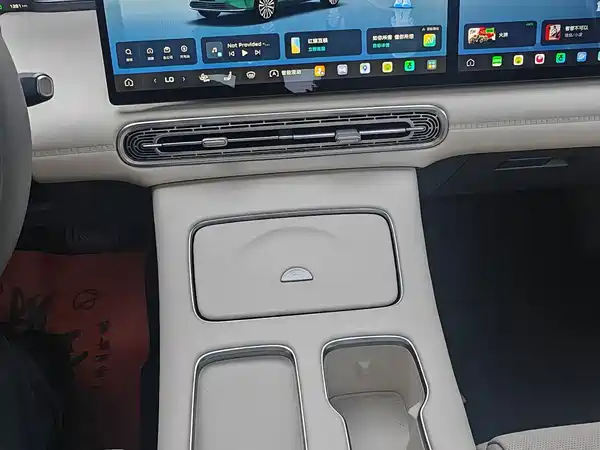 Hongqi HS6 PHEV 2026, фото 22